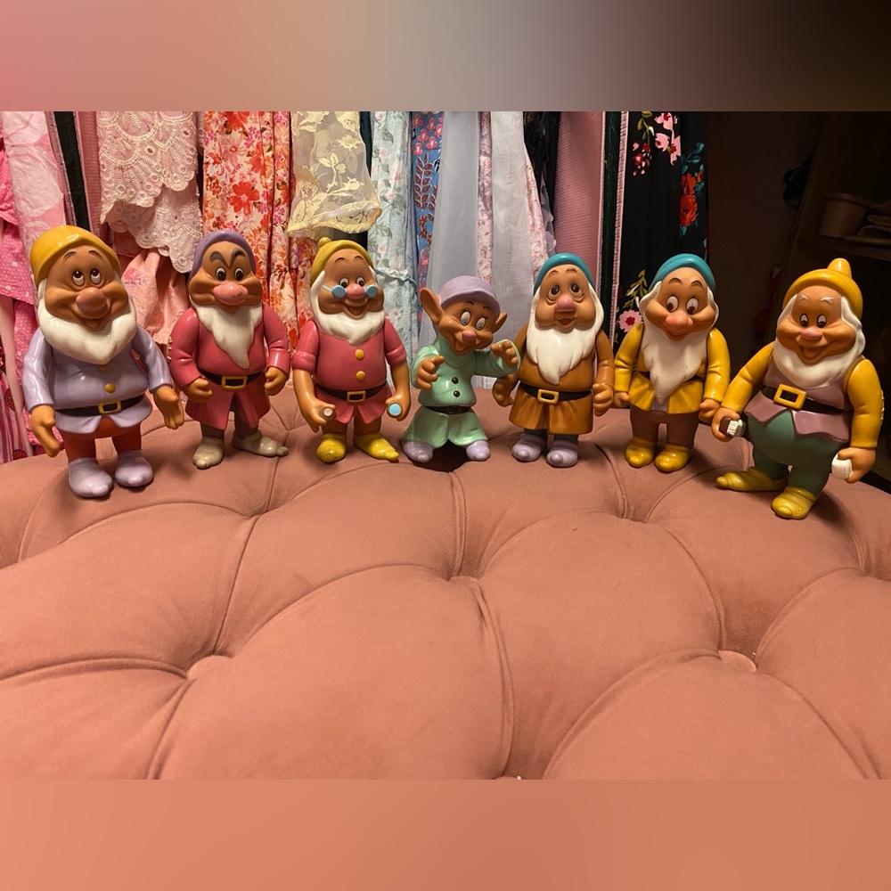 Vintage Disney Snow White Seven Dwarfs Figurines